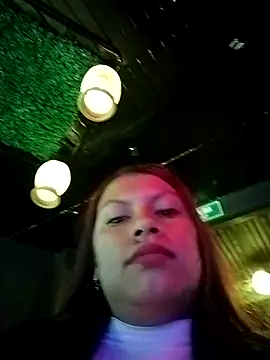 Snapshot of daphne-glow chatting on November 2025 01:30:02 AM daphne-glow online show from November 2025 01:30:02 AM