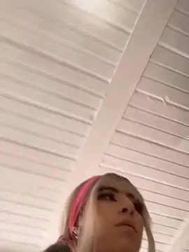 Ravenkittyy online show from November 2025 09:18:01 PM