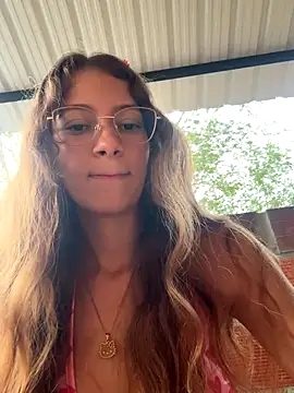 Snapshot of Vanneskk chatting on December 2025 02:33:02 PM Vanneskk online show from December 2025 02:33:02 PM