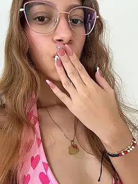 Vanneskk online show from January 2026 06:43:02 PM