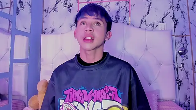 Prince Apolo online show from December 2025 07:56:02 PM