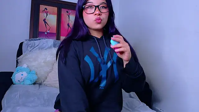 Snapshot of SweetMalory chatting on February 2026 04:33:01 AM SweetMalory online show from February 2026 04:33:01 AM