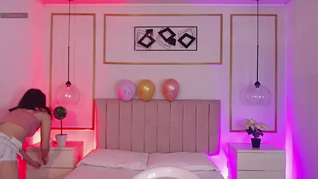 Snapshot of IsabellaCherryX chatting on November 2025 03:53:02 AM IsabellaCherryX online show from November 2025 03:53:02 AM