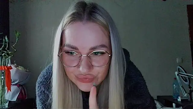 Whitehex666 online show from December 2025 10:11:01 AM