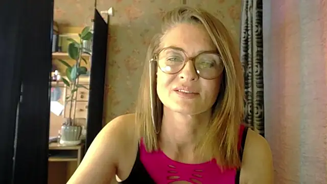 Soniakiss online show from March 2026 03:04:01 PM