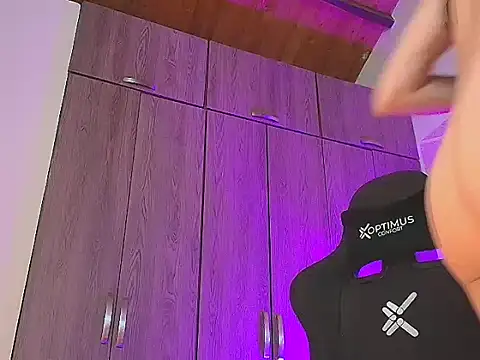 Doll Dollys  online show from December 2025 01:36:01 AM