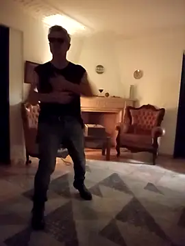 CasalGarcia69 online show from November 2025 04:48:02 AM