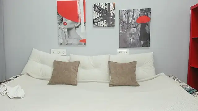 Snapshot of Comely_Camillla chatting on February 2026 03:03:01 AM Comely Camillla online show from February 2026 03:03:01 AM