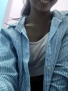 Isha Liha online show from December 2025 05:45:02 AM