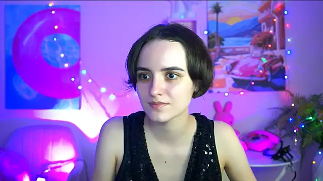 KateWillows online show from November 2025 12:19:02 PM