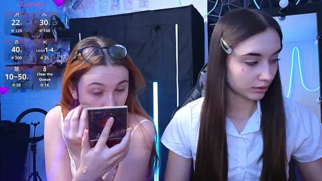 sunny luna online show from February 2026 03:12:01 PM