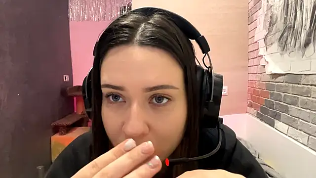 AngeliqueSulima online show from December 2025 02:13:02 PM