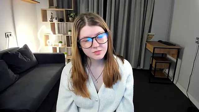 IndiraMarotto online show from January 2026 02:00:01 PM