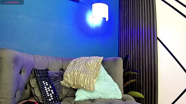 Sky Rivers online show from November 2025 03:10:02 AM