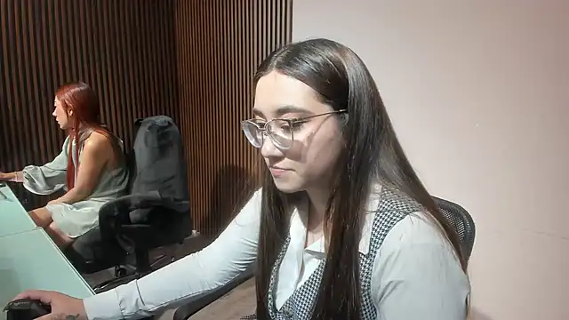 SwettieSammy online show from April 2026 12:52:02 PM