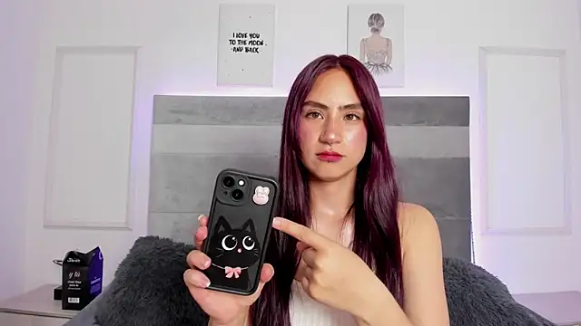 Snapshot of Luu_angel_ chatting on December 2025 10:26:01 PM Luu angel online show from December 2025 10:26:01 PM