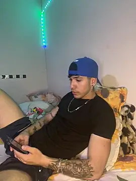 wil hot online show from November 2025 05:28:02 PM