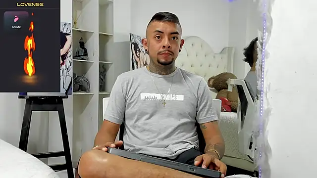 BASTIAN NICOLAS  online show from December 2025 08:15:01 PM