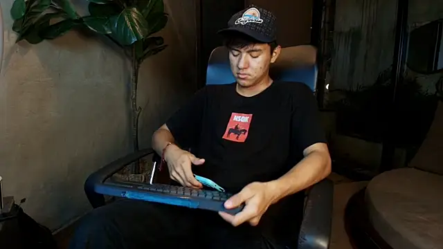 isaac grimm online show from March 2026 03:19:01 AM