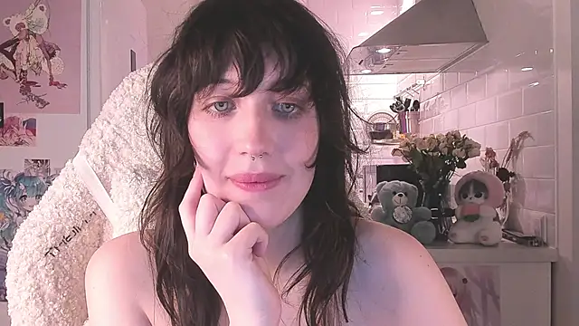 Snapshot of MePretty chatting on December 2024 02:14:02 AM MePretty online show from December 2024 02:14:02 AM