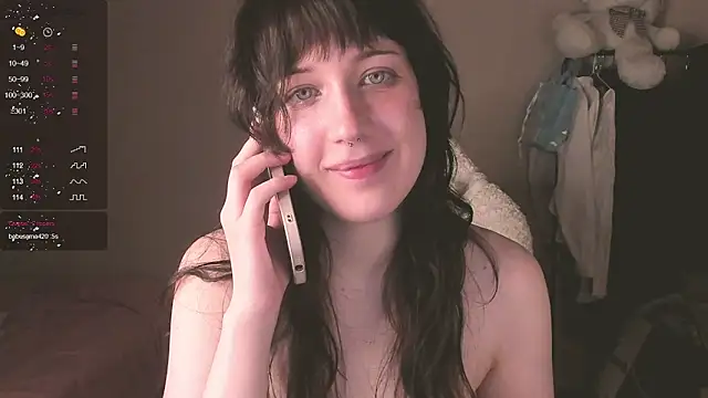 Snapshot of MePretty chatting on November 2025 10:22:02 PM MePretty online show from November 2025 10:22:02 PM