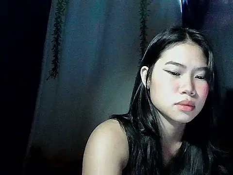 Snapshot of Allysonxx05 chatting on February 2026 11:17:01 PM Allysonxx05 online show from February 2026 11:17:01 PM