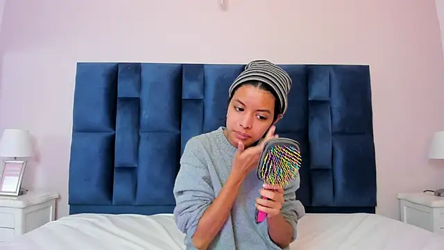 GrishaMochka online show from December 2025 12:36:02 PM