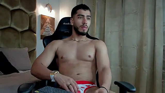 Franco banderas online show from February 2026 02:03:01 PM