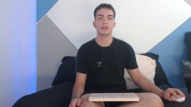 Snapshot of Bruno_steel1 chatting on December 2025 01:28:02 PM Bruno steel1 online show from December 2025 01:28:02 PM