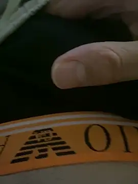 Snapshot of Magicboysz chatting on December 2025 06:03:02 PM Magicboysz online show from December 2025 06:03:02 PM