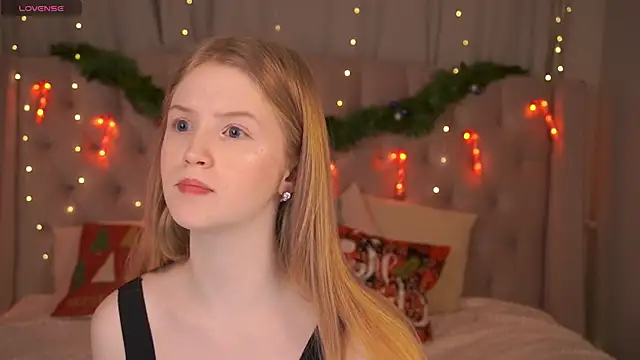 LilianHoward online show from December 2025 12:12:02 PM