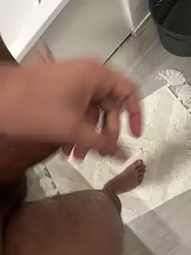 grosqueue3838 online show from November 2025 04:22:02 PM