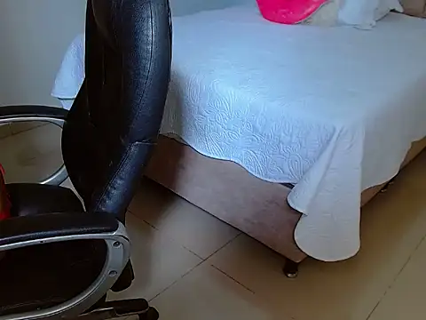 Samathahottxxxx online show from January 2026 07:30:01 PM