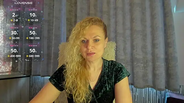 Snapshot of LanaLight_x chatting on May 2026 03:02:02 AM LanaLight x online show from May 2026 03:02:02 AM