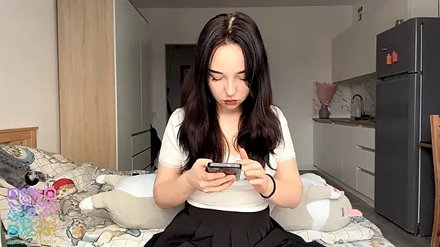 WhiteNoiseJoy online show from December 2025 06:08:02 AM