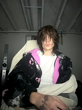 Snapshot of DkAuxier1 chatting on December 2025 11:23:02 PM DkAuxier1 online show from December 2025 11:23:02 PM