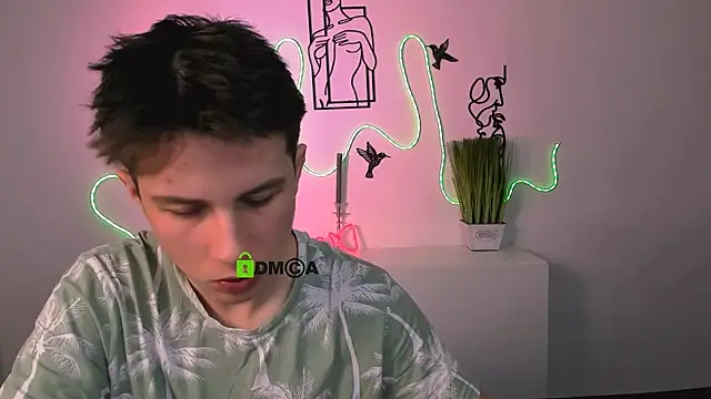 Snapshot of leo_valor chatting on December 2025 07:31:02 PM leo valor online show from December 2025 07:31:02 PM