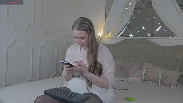 AprilHughes online show from January 2026 06:24:02 PM