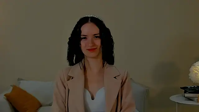 LeonilaNed online show from December 2025 07:36:01 AM