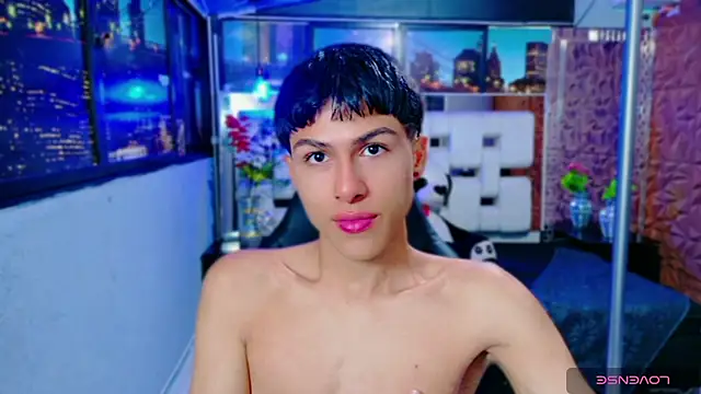 StormLuxX online show from December 2025 11:48:01 AM