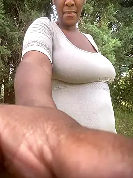 GiantClithpee online show from January 2026 09:13:02 AM