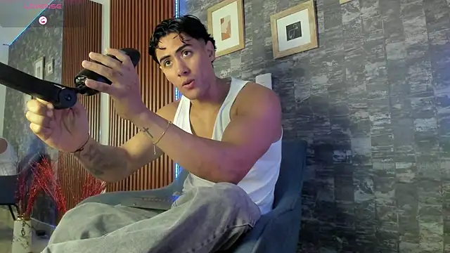 Tayler Cross online show from January 2026 05:29:02 PM