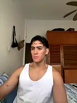 Tayler Cross online show from January 2026 01:05:02 PM