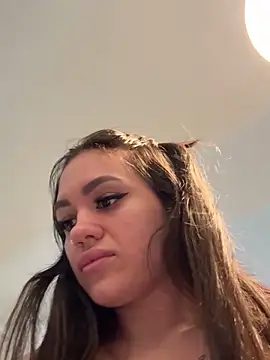 SiennaLuxexx online show from February 2026 12:49:01 PM