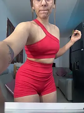 Snapshot of MollyZanderbond chatting on December 2025 09:43:01 PM MollyZanderbond online show from December 2025 09:43:01 PM