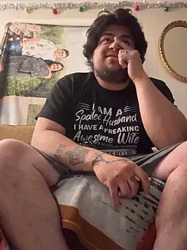 Snapshot of trever102 chatting on December 2025 03:01:01 AM trever102 online show from December 2025 03:01:01 AM