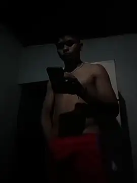 Snapshot of youngboypiss chatting on December 2025 07:26:01 AM youngboypiss online show from December 2025 07:26:01 AM