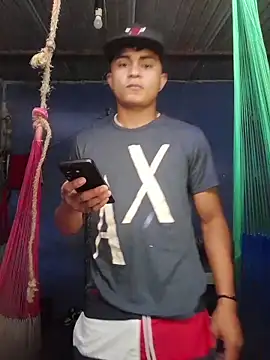 Snapshot of youngboypiss chatting on December 2025 03:20:04 PM youngboypiss online show from December 2025 03:20:04 PM