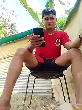 Snapshot of youngboypiss chatting on January 2026 07:34:01 PM youngboypiss online show from January 2026 07:34:01 PM