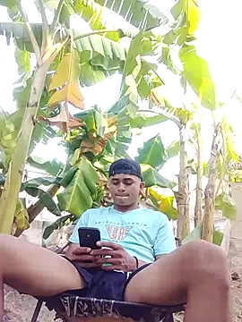 Snapshot of youngboypiss chatting on February 2026 12:04:02 PM youngboypiss online show from February 2026 12:04:02 PM